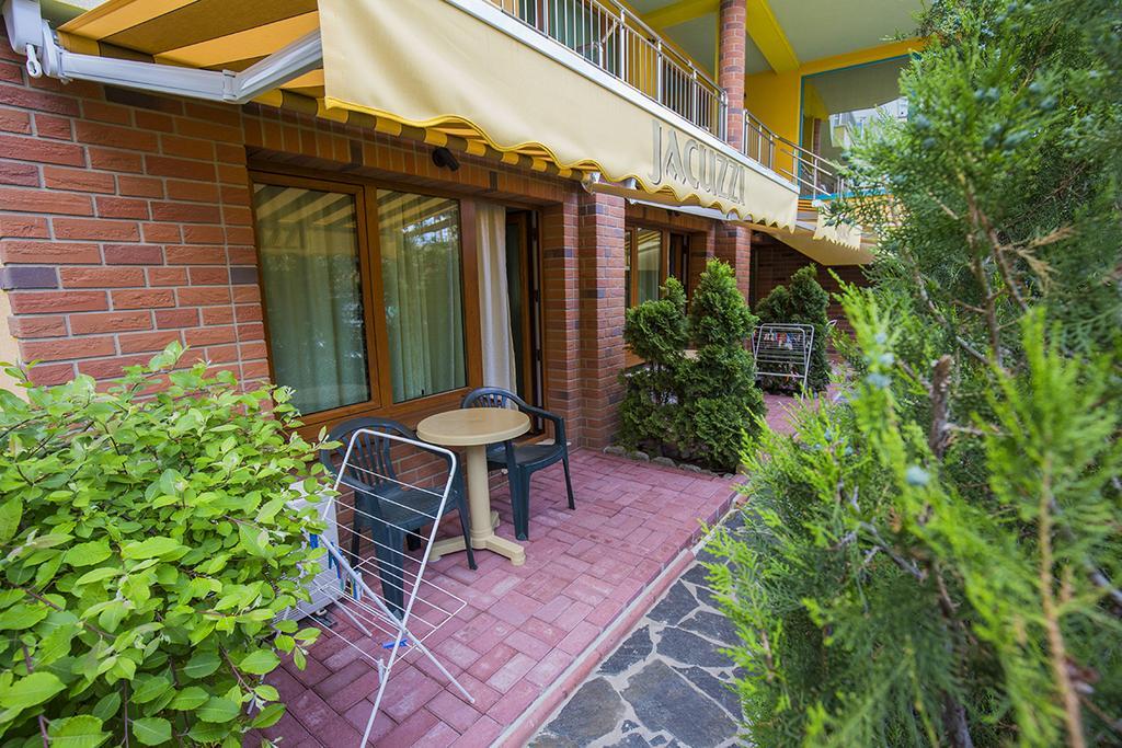 Jbh Hotel Sveti Vlas Bagian luar foto