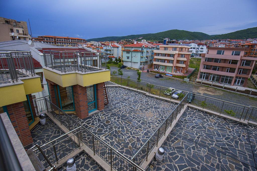 Jbh Hotel Sveti Vlas Bagian luar foto