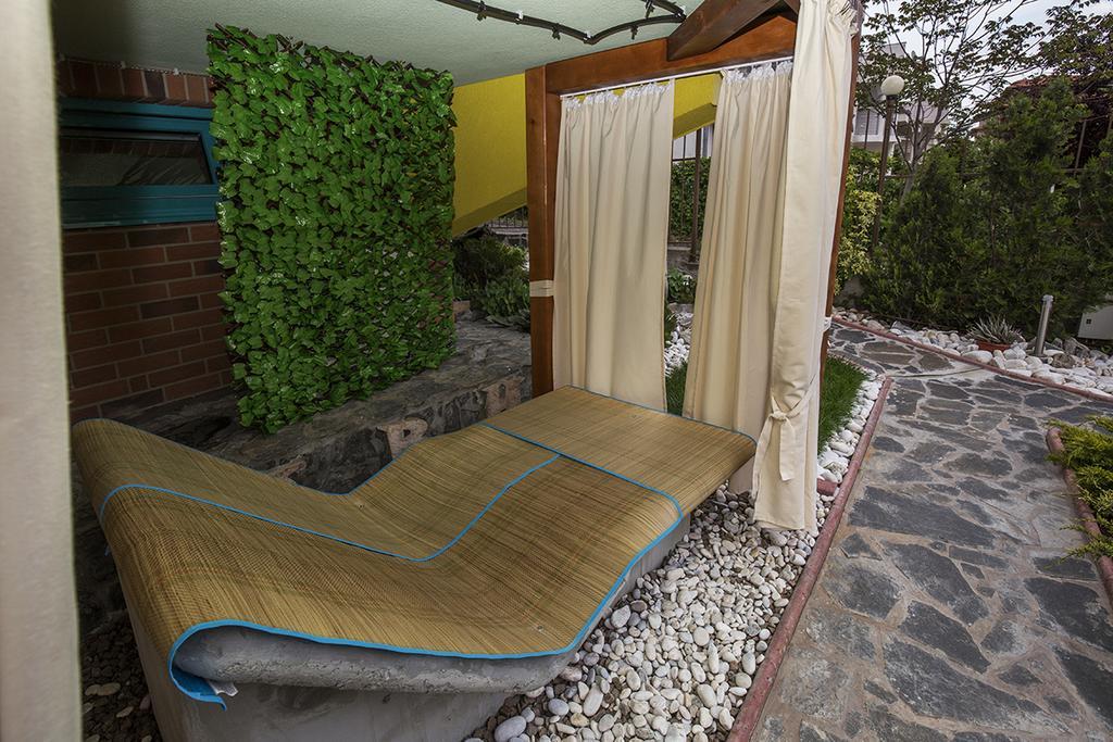 Jbh Hotel Sveti Vlas Bagian luar foto