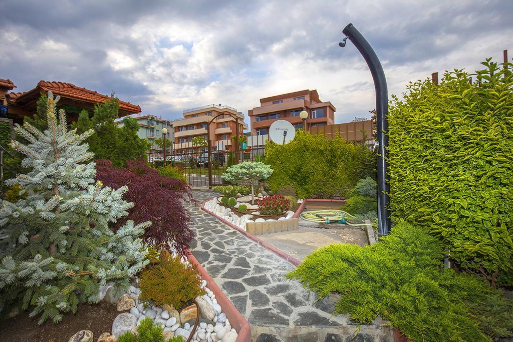 Jbh Hotel Sveti Vlas Bagian luar foto